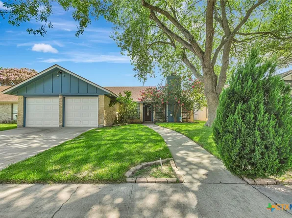 106 Rebecca Ln, Victoria, TX 77901