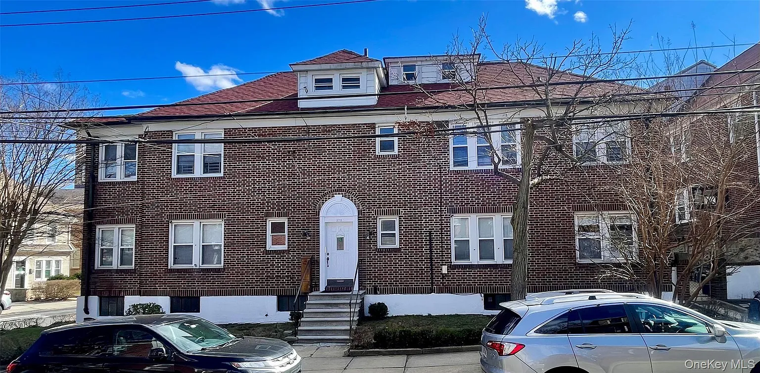 372 E 235th Street photo 1