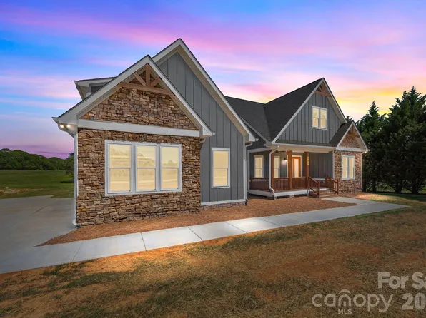 395 New Salem Rd #9, Statesville, NC 28625