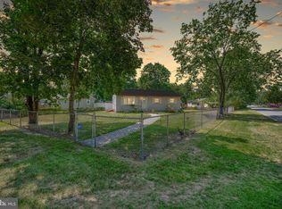 121 Delwyn Ln, Williamstown, NJ 08094