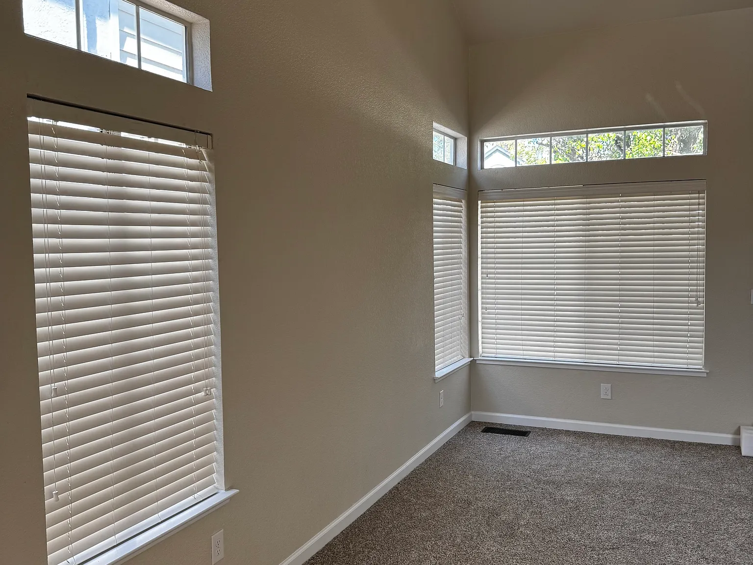 3 bed, 1435 sqft, $2,875 — Photo 3
