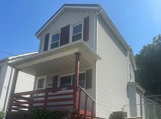 390 Kaufmann Ave, Dubuque, IA 52001