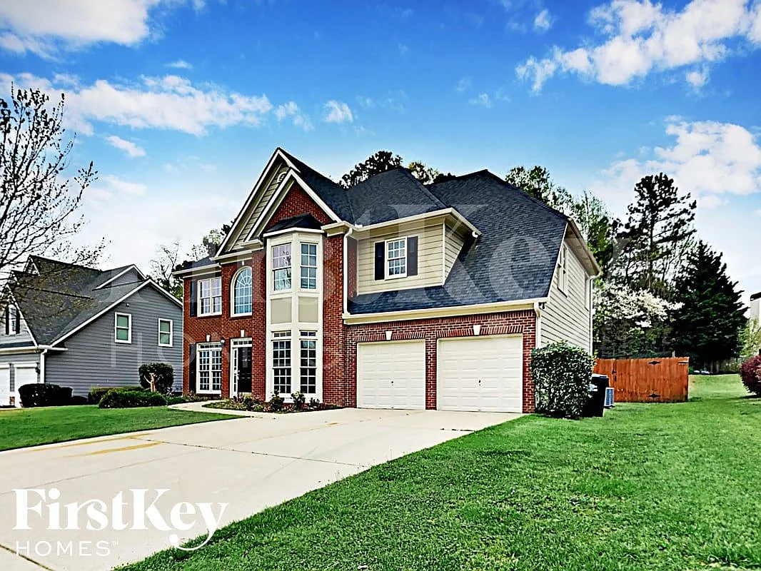 4 bed, 2.5 bath, 3323 sqft, $2,760 — Photo 1