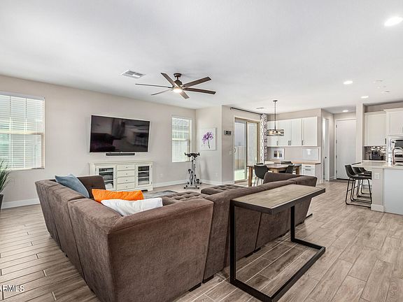 4th image of 2015 W HOLDEN Drive
