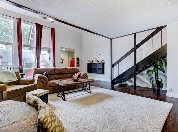 4th image of 26 Canberra Dr