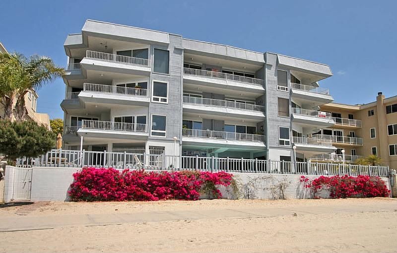 1st image of 3750 Riviera Dr Unit 4