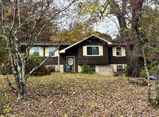 2445 Meade Cir, Chattanooga, TN 37406