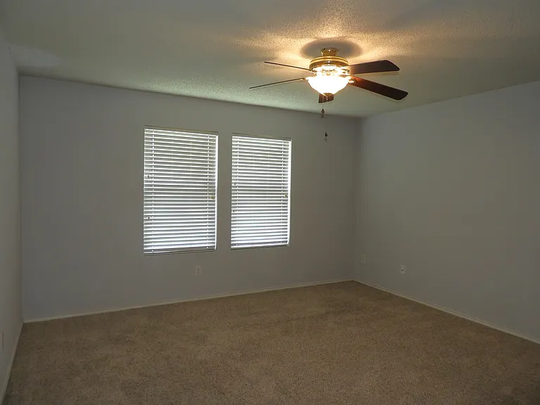 9941 George Washington Dr — Photo 5