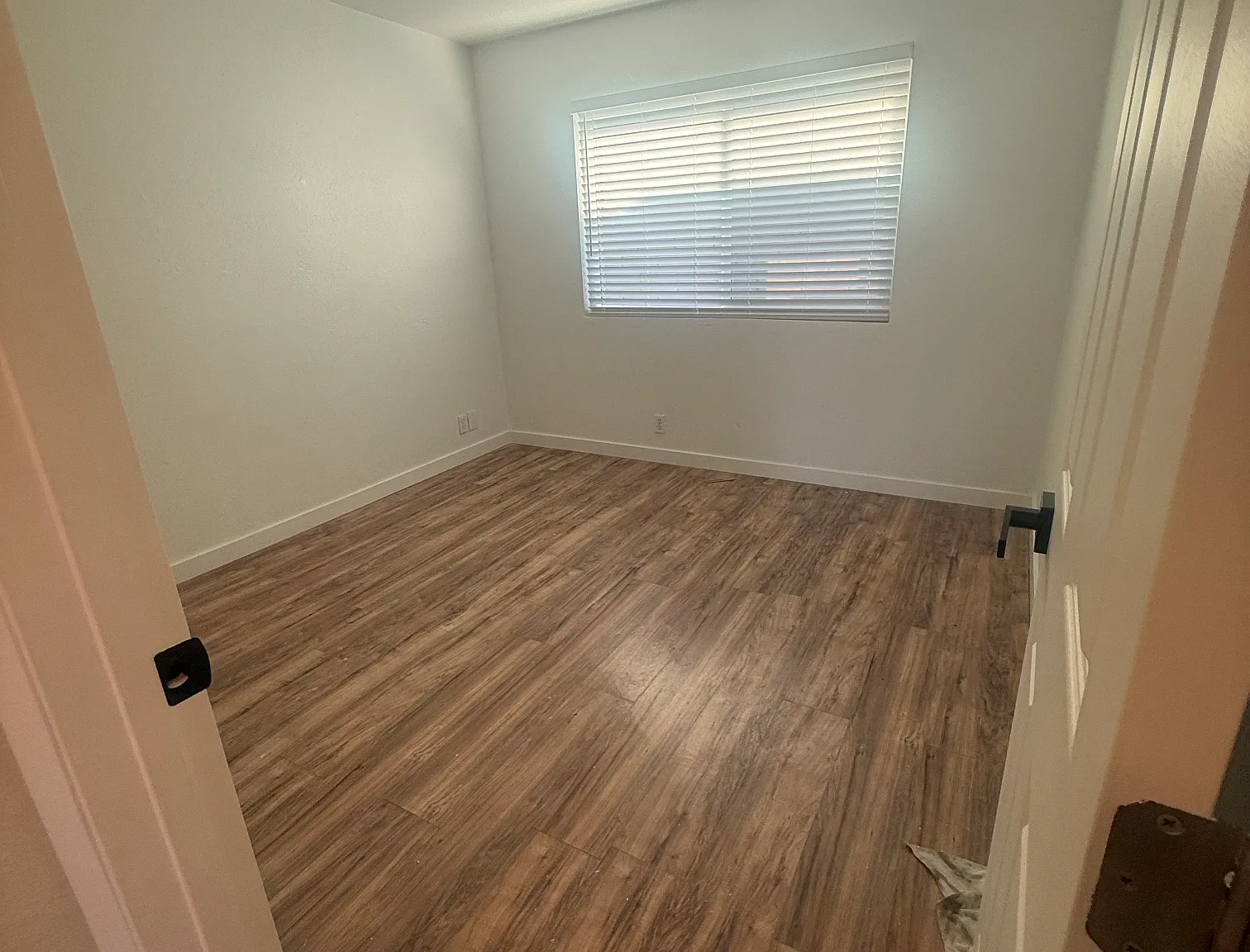 2 bed, 900 sqft, $2,145 — Photo 4