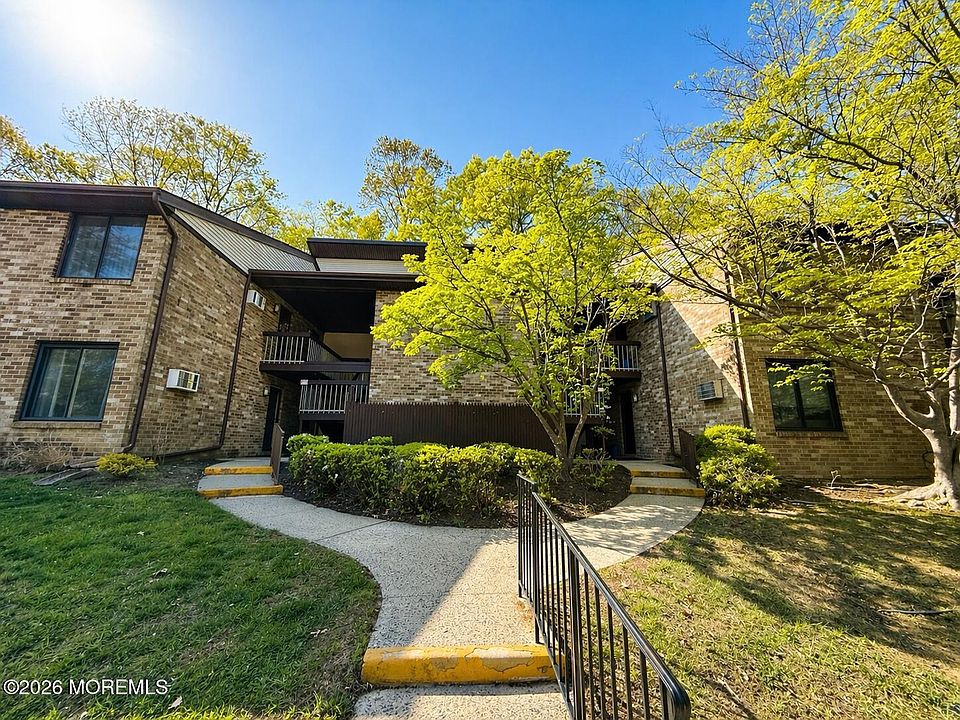 1st image of 174 Amberly Dr Unit C