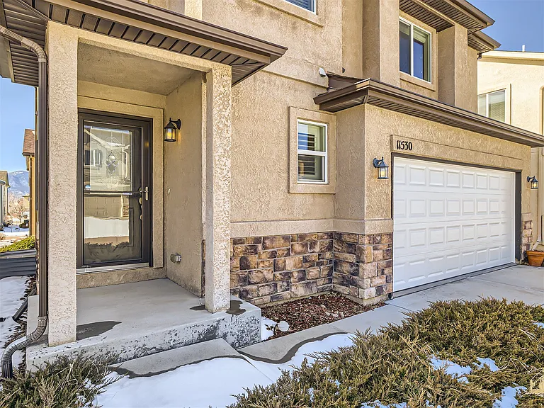 11530 Hibiscus Ln — Photo 4