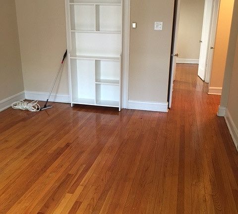3rd image of 1301 W Argyle St APT 202