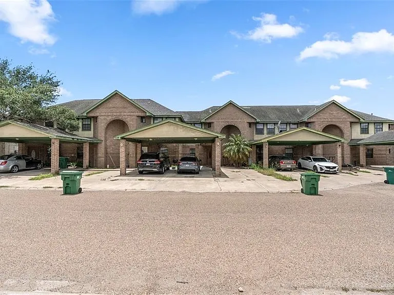 2606 Charleston Ln — Photo 1