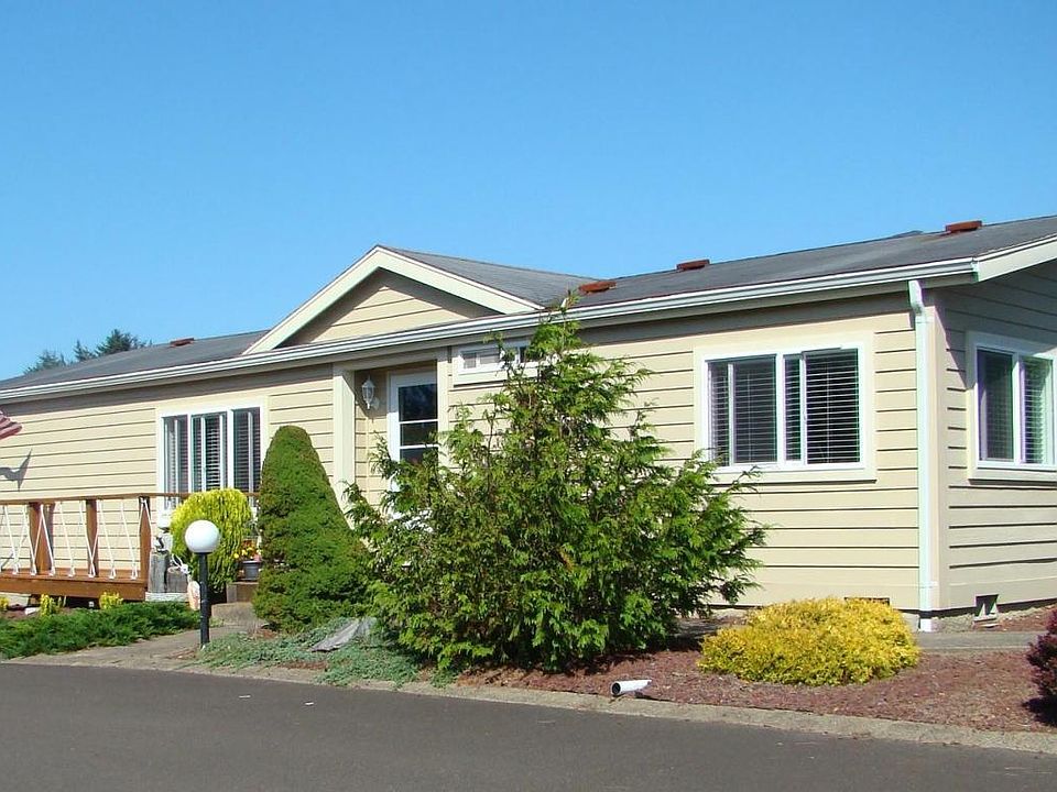 1st image of 629 NE 62nd St