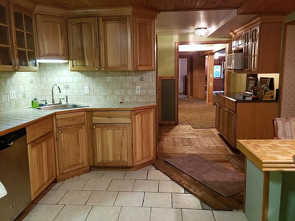 4th image of 138 Eleanor Dr Floor Basement