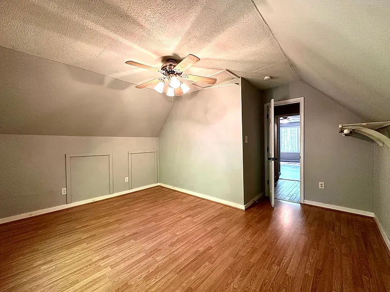 5518 Thompson Dr — Photo 13