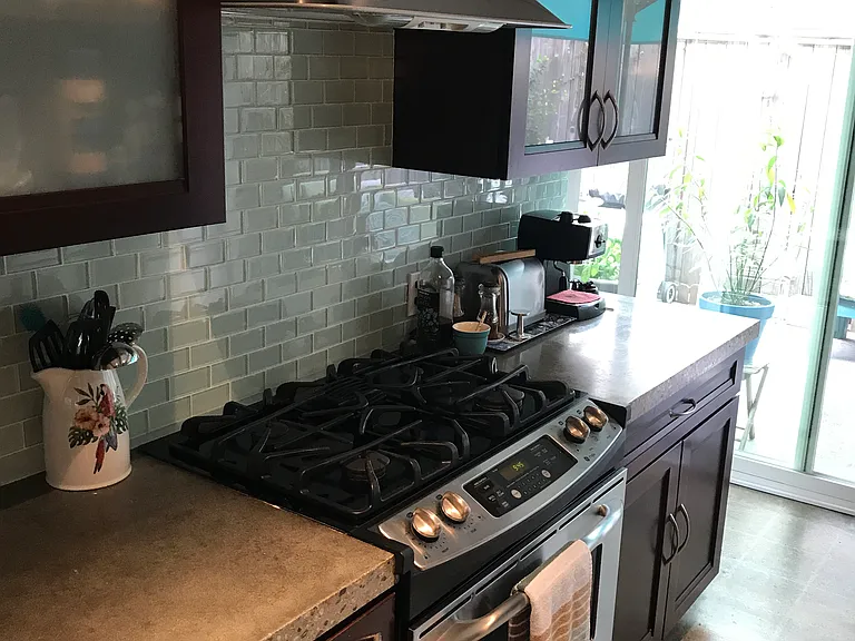 4040 Grand View Blvd — Photo 4