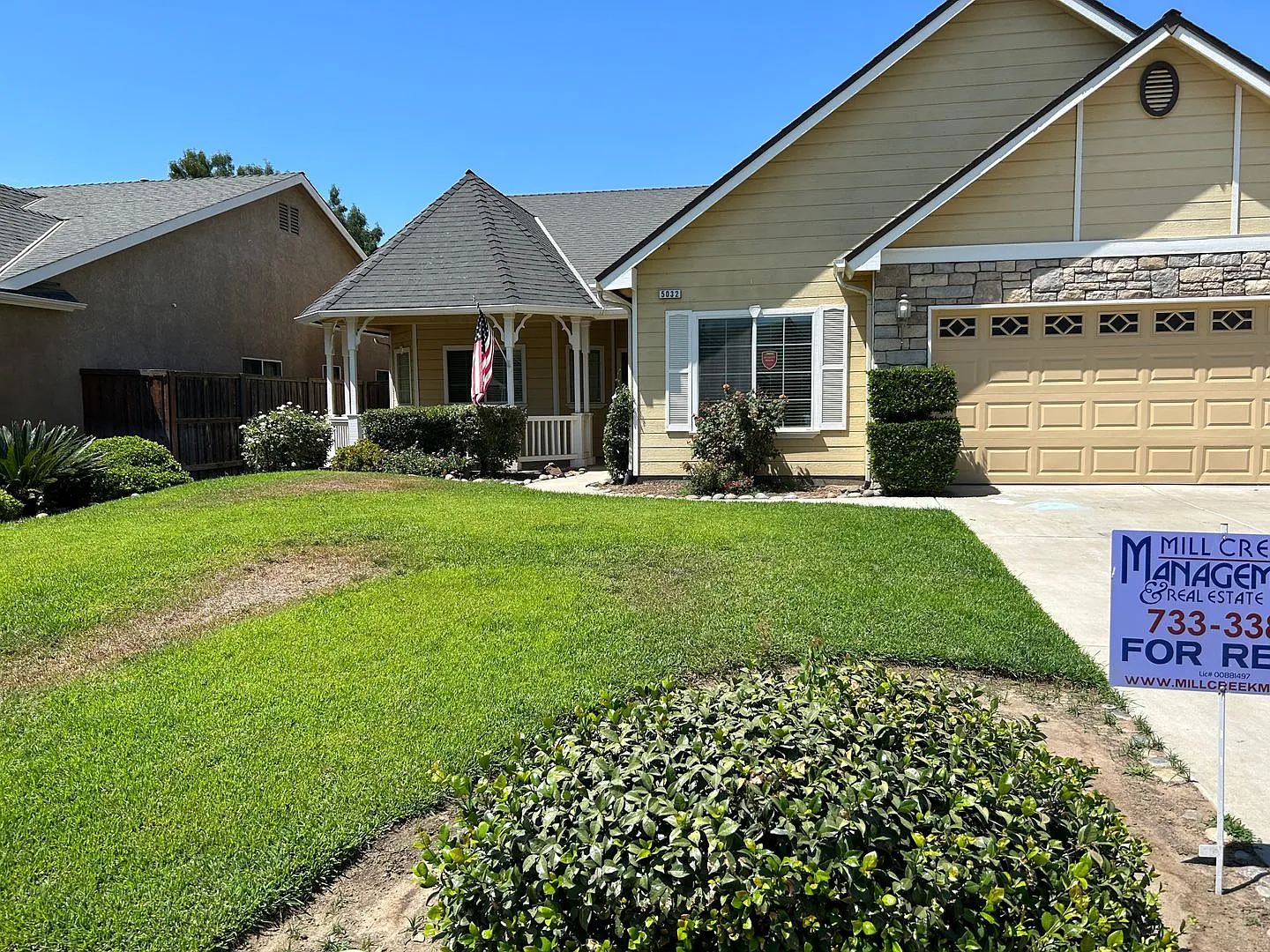 Beautiful 4 Bed 2 Bath Home in North West Visalia off Akers & Riggin! — Photo 1