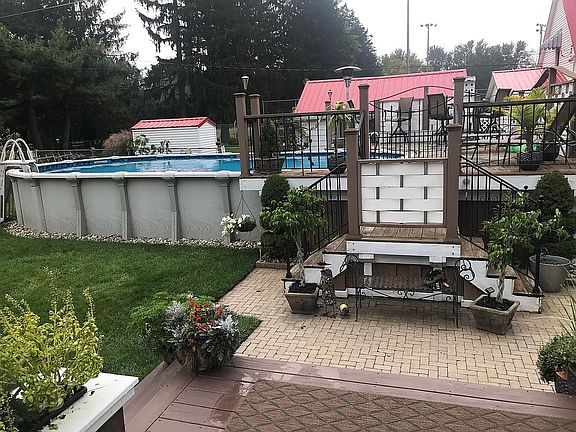 4th image of 3 Park Dr