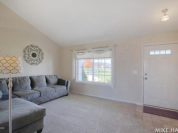 5th image of 3781 Lenters Dr