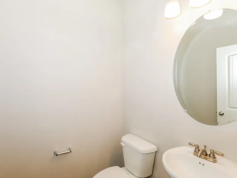 12222 Shelby Ct — Photo 16
