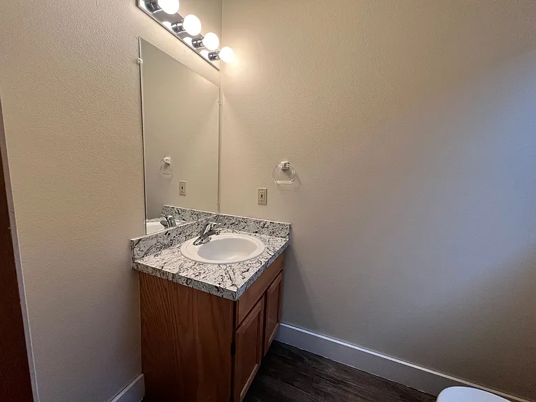 1304 N Brooklane St — Photo 19
