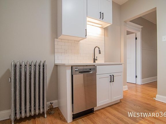 3rd image of 5236 N Glenwood Ave #3
