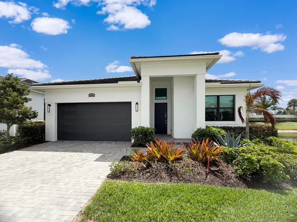2744 SE Ashfield Drive, Port St Lucie, FL 34984