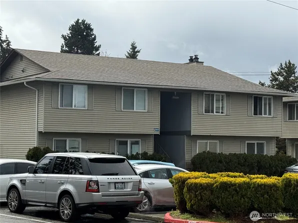 3020 S 216th Street #J, SeaTac, WA 98198