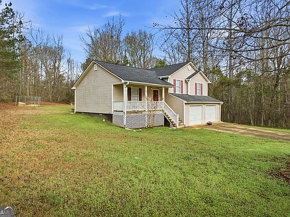 3rd image of 170 Hunters Trce