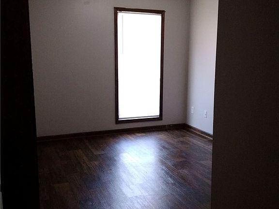 5th image of 1842 Frankie Ave