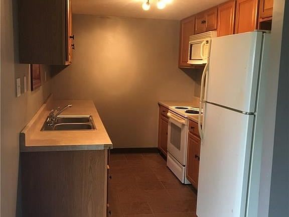 2nd image of 530 Turner Dr