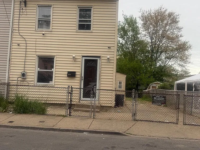 4225 Orchard St — Photo 1
