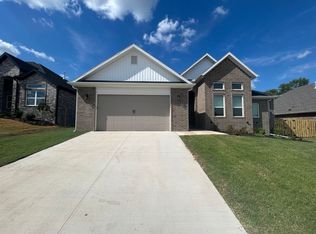 1460 Overcup Oak Ln, Bentonville, AR 72713