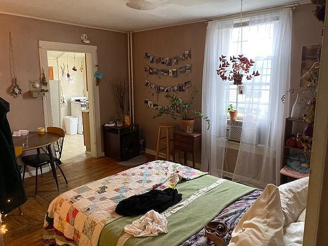 2nd image of 212 S Grant St APT 1