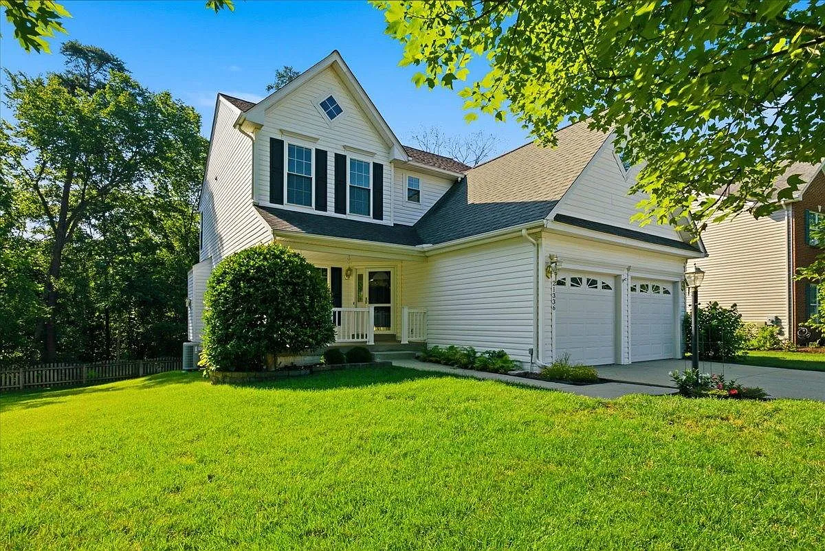 21336 Marsh Creek Dr in Ashburn, VA 20148 — Photo 3