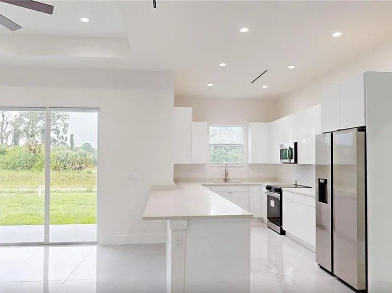 6050 Stratton Rd — Photo 13