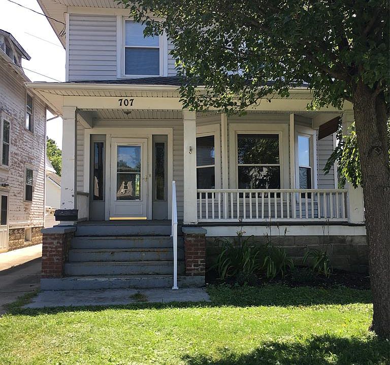 1st image of 707 E Center St