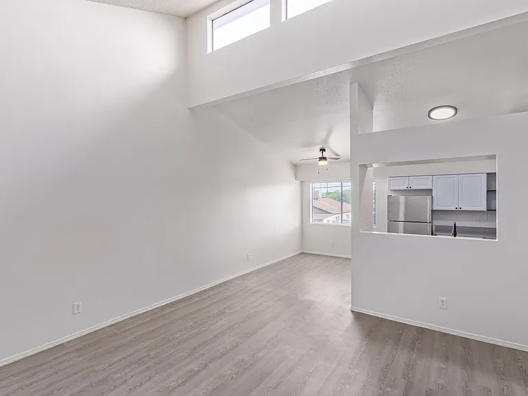 7211 N 54th Ave — Photo 23