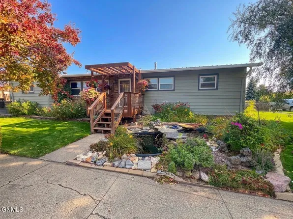 502 6th St W, Williston, ND 58801