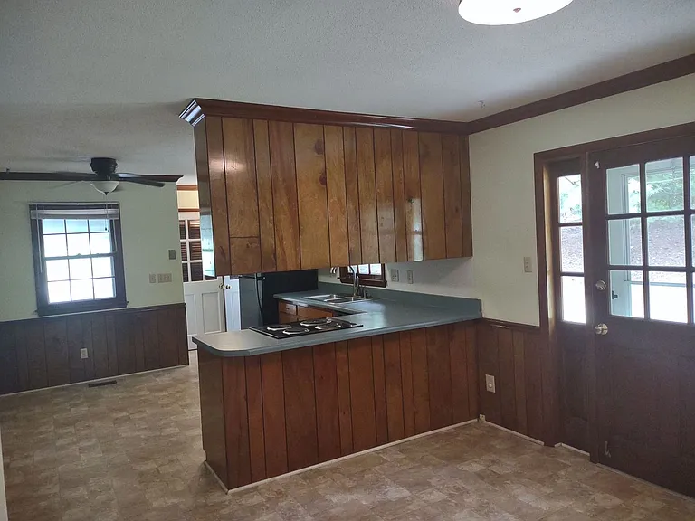 732 N Harrison Ave — Photo 7