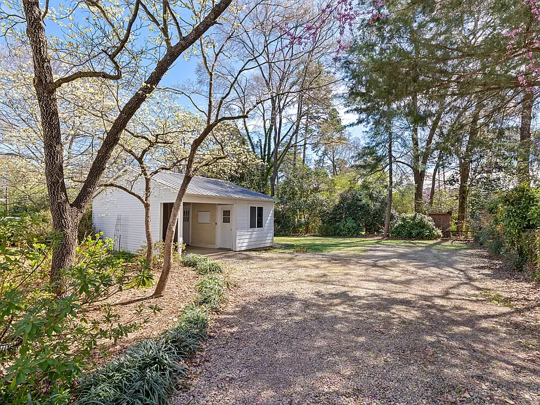 2728 Anderson Dr — Photo 34
