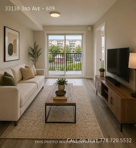 33136 3rd Ave Photo 1
