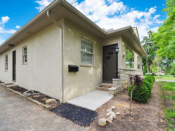 2nd image of 4918 Fuller Dr