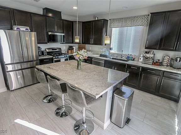 2nd image of 1021 Peaceful Glen Ct