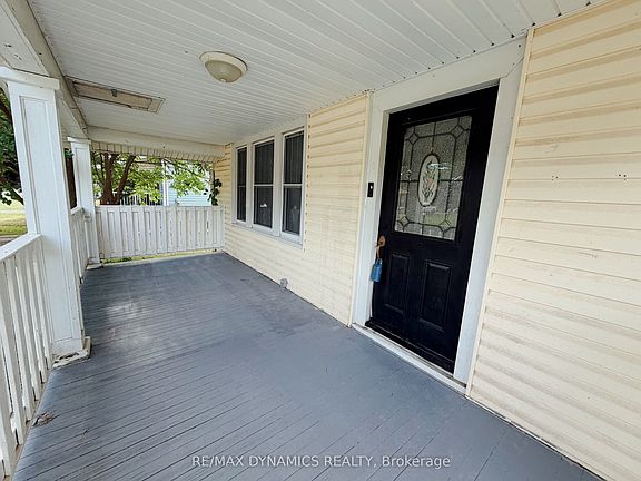 4th image of 342 Brock St