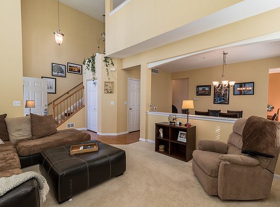 4th image of 2581 Oak Dr #0