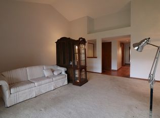 18075 Royal Oak Ct APT 2N, Tinley Park, IL 60477