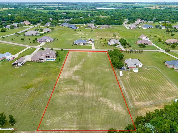 5th image of 104 Green Meadow Ct