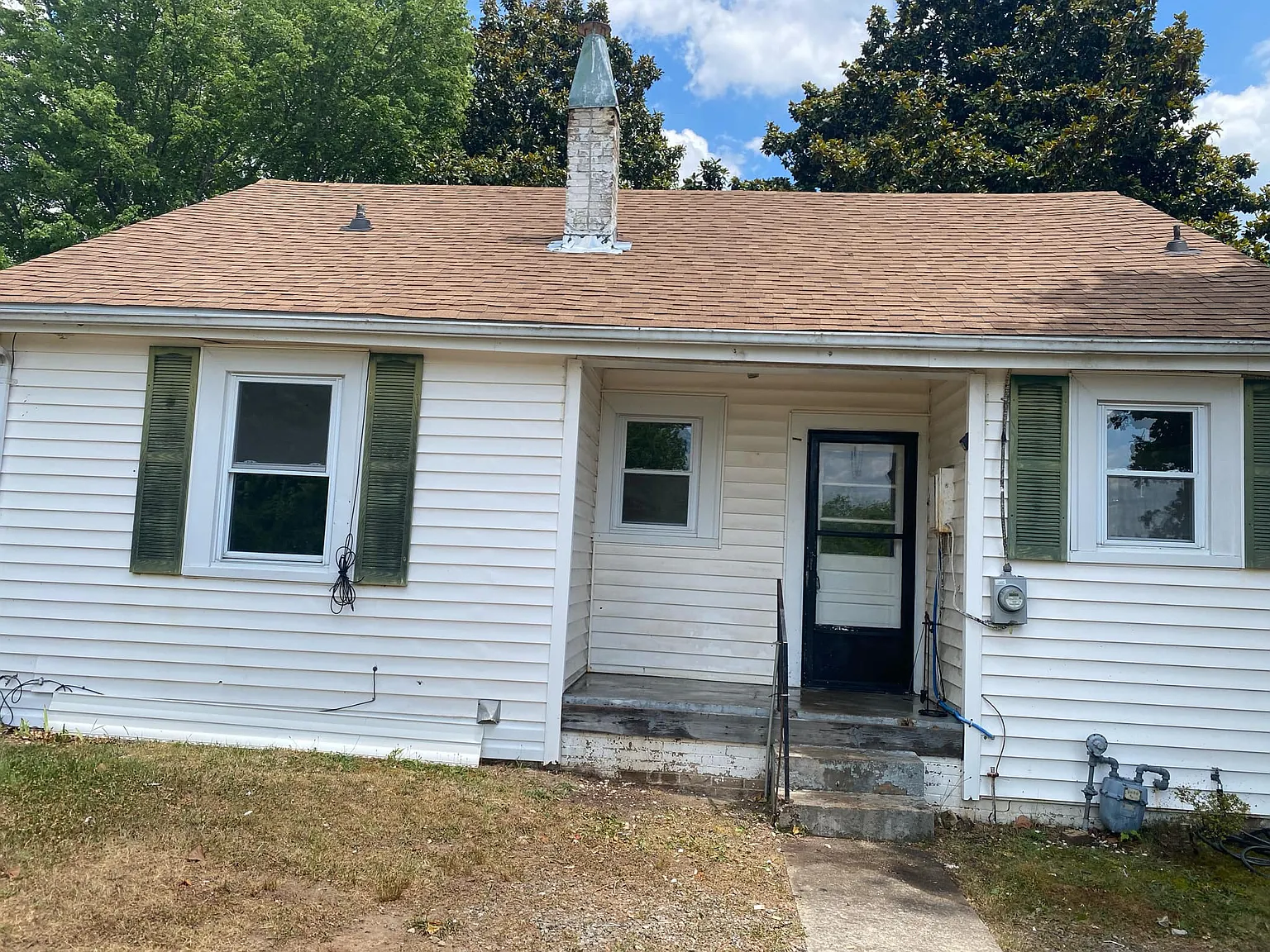 1121 Chatham Hgts Rd — Photo 1